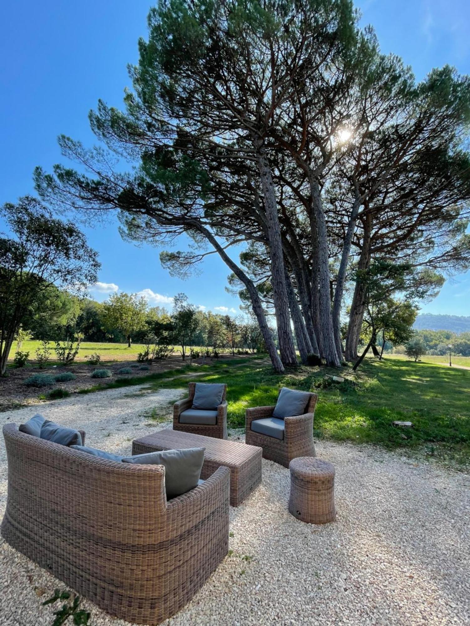 La Pavoyere Hotel Mormoiron ภายนอก รูปภาพ